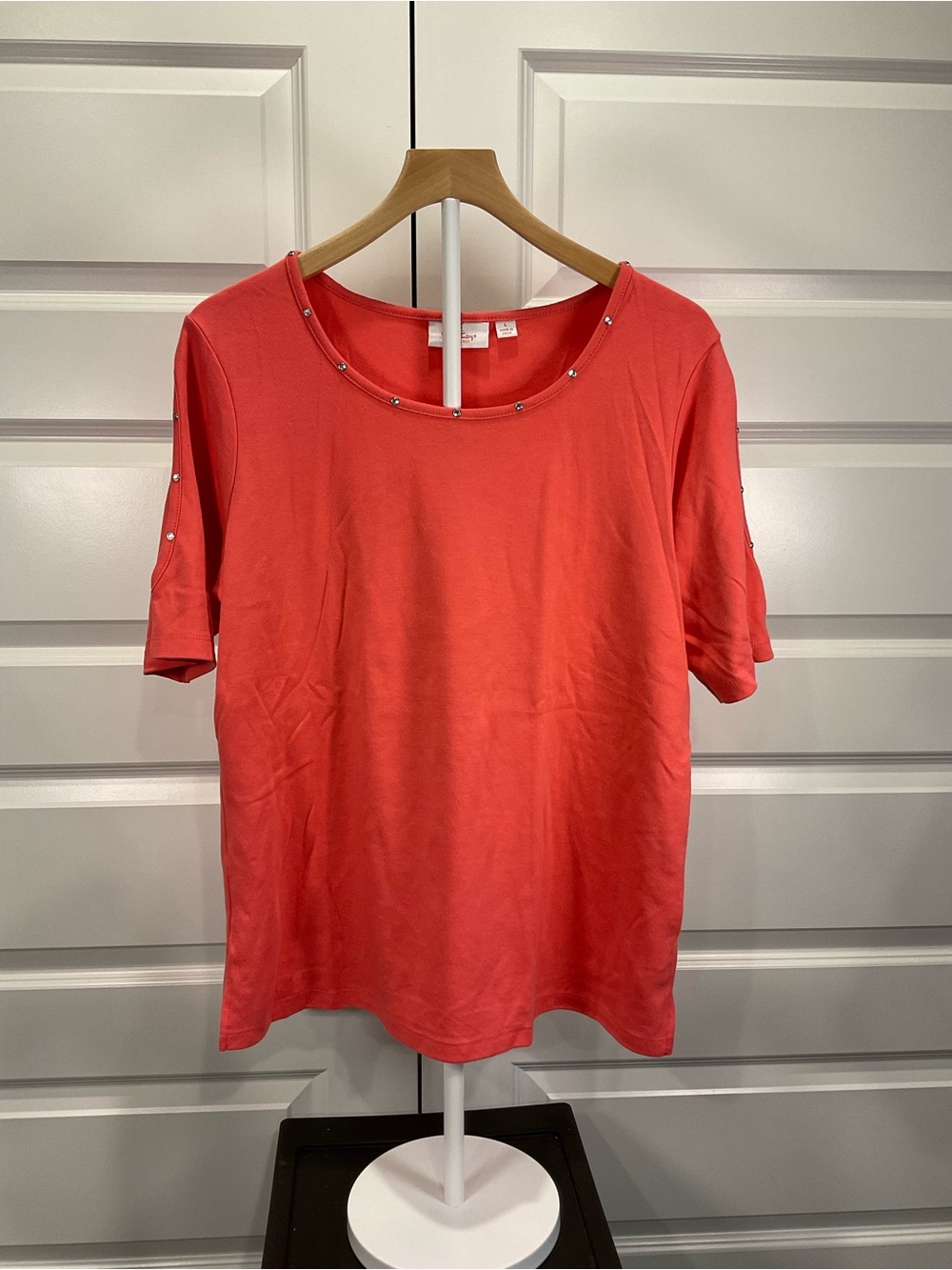 Women’s Scoop Neck Coral Short-Sleeve Top with Stud Detail